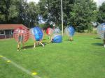 B-Jugend spielt Bubble-Ball